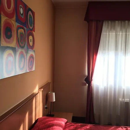 弗洛姆酒店 罗扎诺