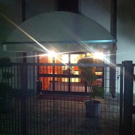 Ξενοδοχείο Forum 3*