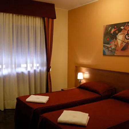 Ξενοδοχείο Forum 3*